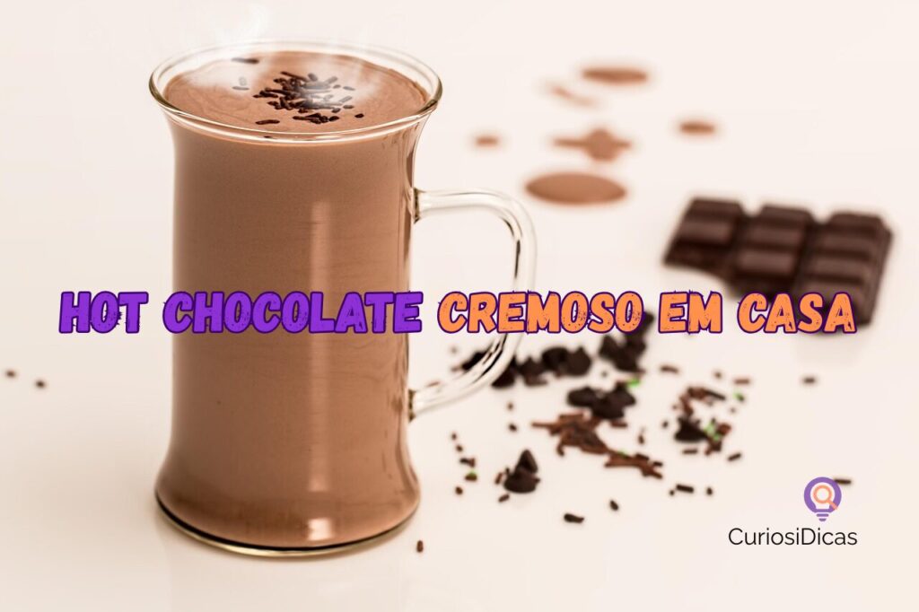 hot chocolate cremoso em uma caneca
